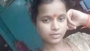 Desi bathtub naked woman make a call to her husband