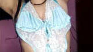 Desi hot boudi recording her Nude to her husband