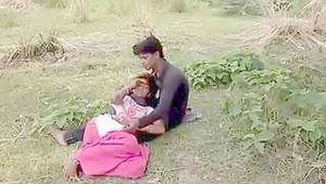 Desi outdoor romance lover