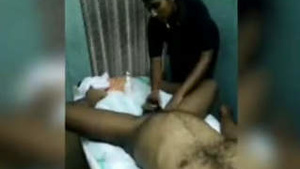Desi massage center give massage girl