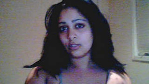 Des Horny Nri Bhabhi On Cam