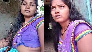 hot Village housewife bhabhi sanjana desai hot navel show