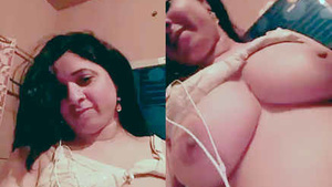 desi aunt tits and pussy live show