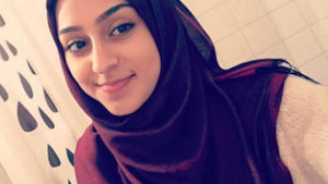 quente paki hijab menina no exterior vivendo mostrando ela nude video HD fotos