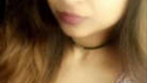 Desi girl fingering her pussy and making video