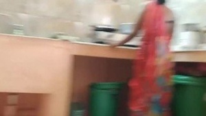 Desi Indian cheating Delhiite fucked at the end of his binding employer on a touch of the resort