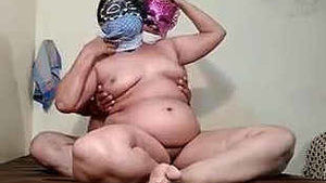 Mature cat Deepa bhabhi sucking hard anal fuck