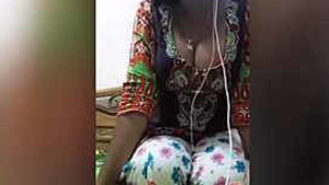 desi auntie video chat