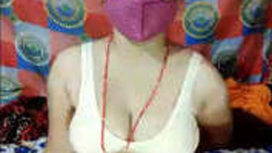 Indian bhabhi live breasts showing