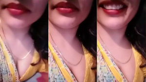 Steamy video chat with a focus on cleavage