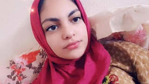 Videos of a stunning Indian woman in hijab have been leaked.