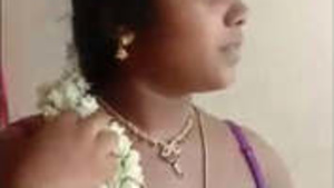 Malayali Bhabhi Dewar seduces and performs oral sex on me.