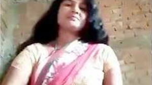 Pretty village bhabi Rekha showing her most intimate parts