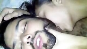 Hot MILF in Mumbai in cowgirl position, chudai video