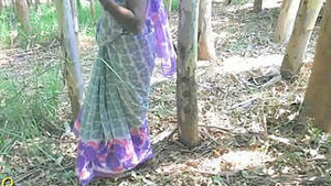 Outdoor sex with a married woman from a village in India