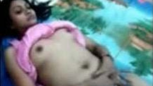 College girlfriend seduces her boyfriend with erotic foreplay