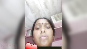 Nude MMS scandal with a dehati beauty in the bathtub