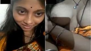 Bhabhi shows her boobs as they masturbate while on a video call.