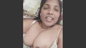 Fingered to orgasm by village Indian aunty