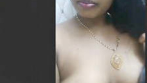 A hot Indian housewife from Kerala strips.