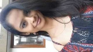 Hot Indian babe riding her man and making loud noises.