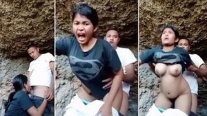 Hot Indian couple caught in the act outside in beautiful Desi MMS video.
