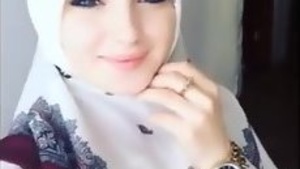 Hot old Tatar woman without a hijab in this porn video