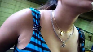 Young Indian voyeur catches auntie’s boobs on escalator in Pune
