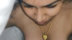 A sexy video of a Tamil girl has been leaked.