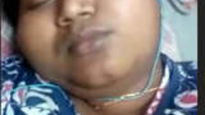 Marital woman from Tamil Nadu exposing her breasts