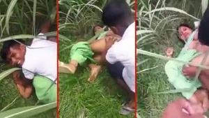 Extract of MMS video of Bangla lovers having outdoor sex has been released on the internet