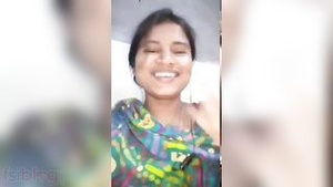 Photos of a Bangladesh beauty showing her beauty and tempting curves
