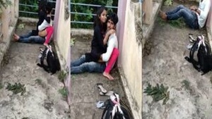Young lovers from South India caught in the act on a Motorola MOVE pictures and video MMC scandal