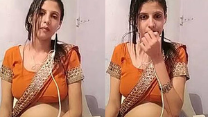 Cutie bhabi came live after taking a shower and I didn’t even get to see her Naval.