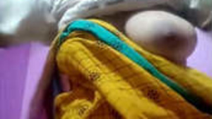 Indian adult entertainment: Live show with hot and spicy scenes