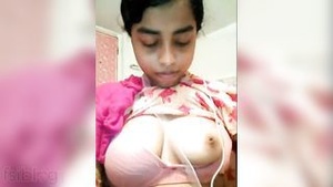 Watch the daring Bengal pussies in a show of nudity and seduction.