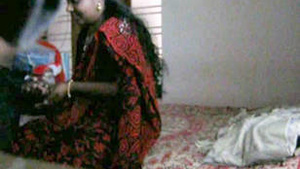 Bhabhi in a yellow saree gets a blowjob and fucked