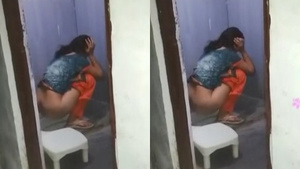 Married Indian woman’s booty exposed