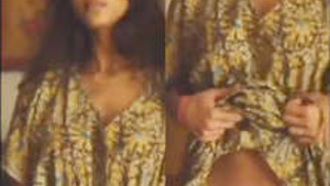 Indian film actress Radhika Apte exposes her hairy vagina.