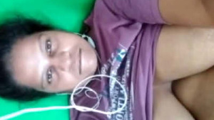 A hot auntie on a video call wants to get off in a dirty way.