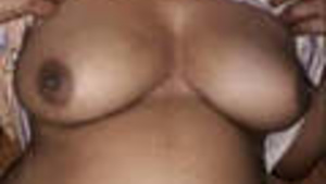 Bhabi showing her big boobs during a video call