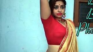 Beautiful woman from the village of Desi Aldeia in a hot photo shoot.