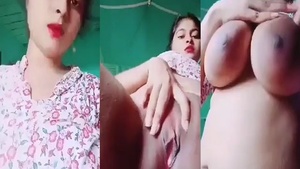 Office girl from Bangladesh with big bosom in video.