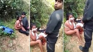 A teacher chances upon amorous couples in a park and exposes their intimate moments on the Internet.
