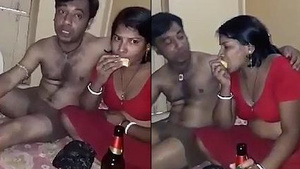 Beautiful Bengali babe Boudi enjoys herself in Krisnanagar.