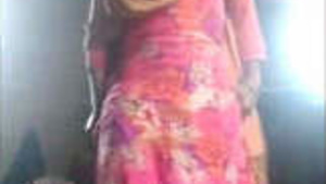 Hot Indian sweetheart exposing her private part in salwar