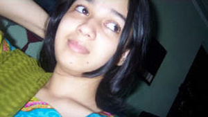Hot Indian college girls in action.