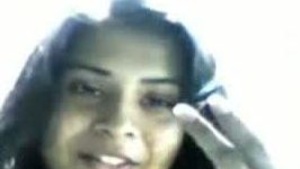 Hot Indian woman gives great blow job while riding in car