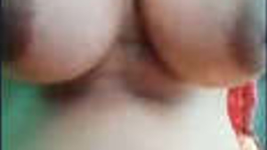 Married Indian woman’s big breast shake