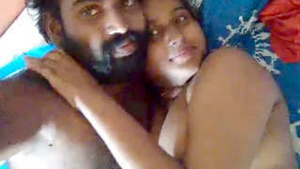 Tamil lovers making romantic MMS: must-watch